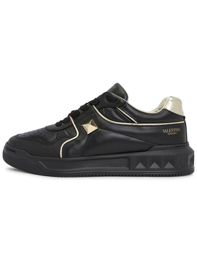 Gumboy One-Studded Leather Low-Top Sneakers Black - VALENTINO - BALAAN 5