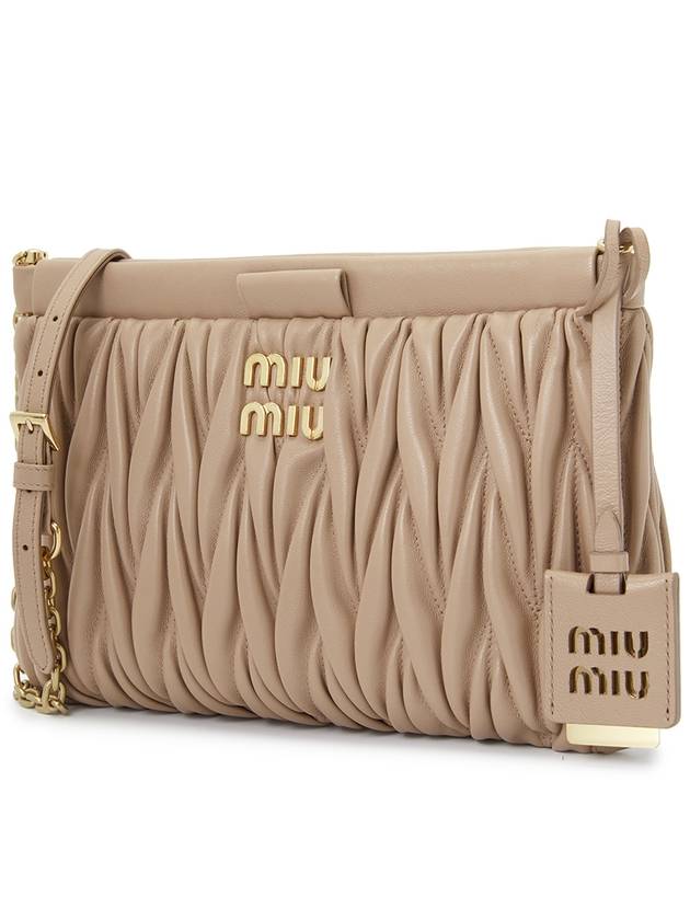 Matelasse Leather Chain Clutch Bag Cameo - MIU MIU - BALAAN 3