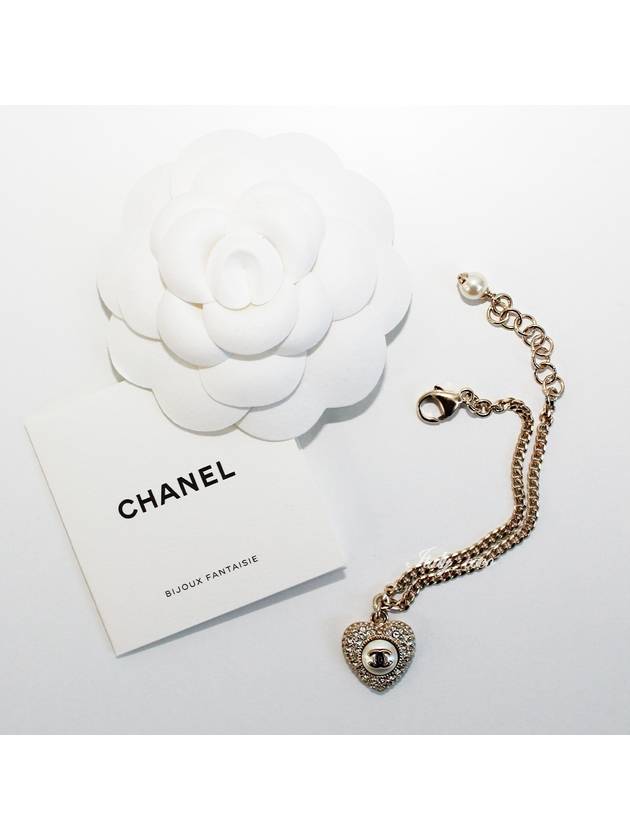 CC Heart Crystal Pendant Bracelet Gold - CHANEL - BALAAN 3