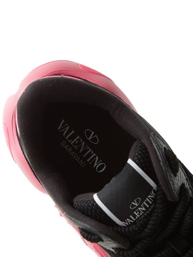 Bubble Back Mesh Suede Low Top Sneakers Black Pink - VALENTINO - BALAAN 8