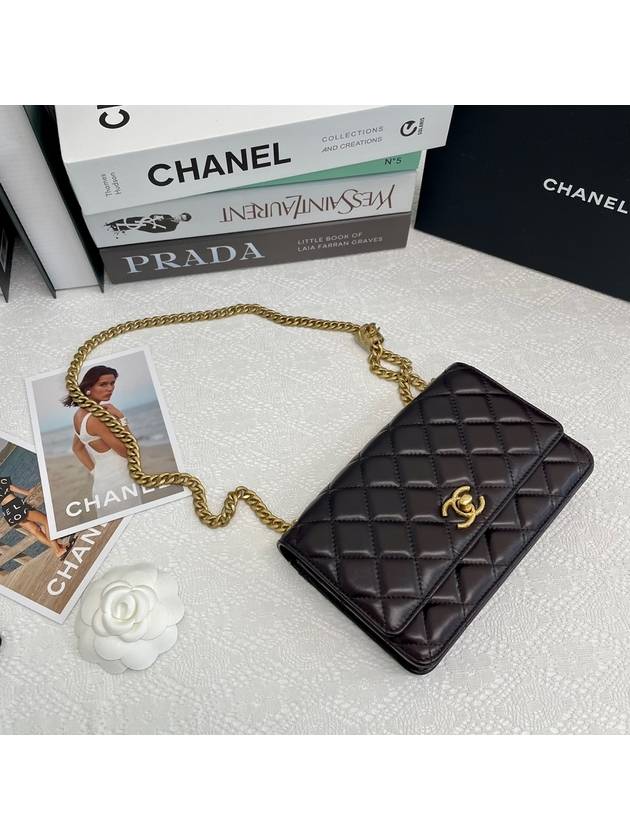 CC Logo Chain Lambskin Cross Bag Navy - CHANEL - BALAAN 8