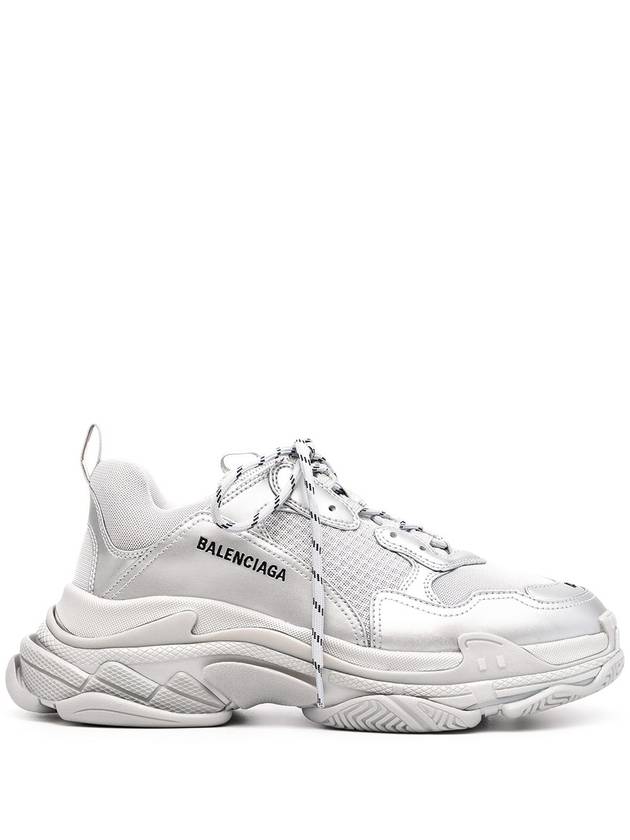 Triple S Low Top Sneakers Silver Metallic - BALENCIAGA - BALAAN.