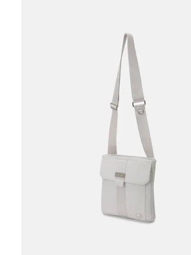 Sports Basic Cross Bag M Ivory SP323UBG74 - DESCENTE - BALAAN 1