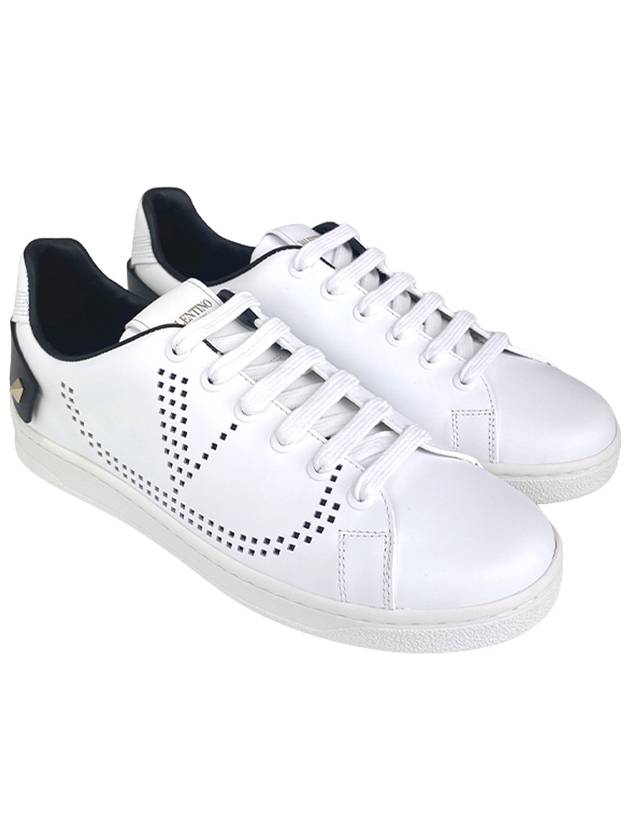 Women's V Logo Backnet Low Top Sneakers White Black - VALENTINO - BALAAN 2