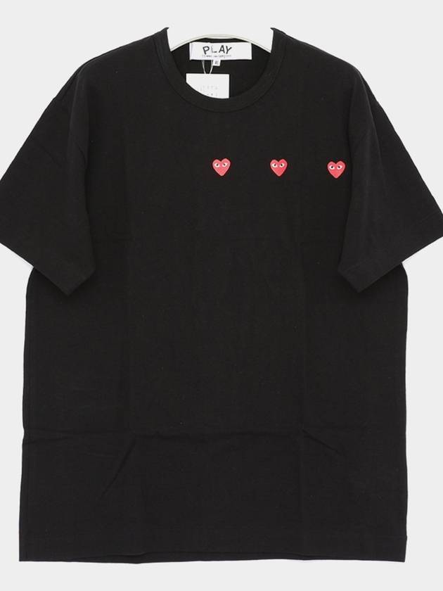 P1T3371 BLACK Triple Red Heart Short Sleeve T Shirt - COMME DES GARCONS - BALAAN 2