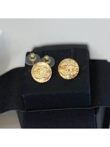 Classic CC logo circle earrings goldplated gold AB8801 - CHANEL - BALAAN 1