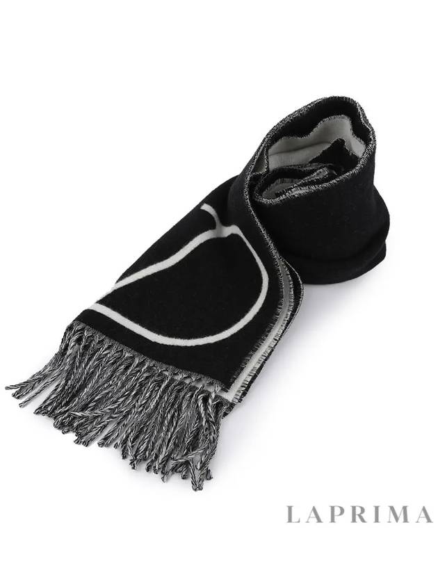 V Logo Fringe Edge Wool Muffler Black - VALENTINO - BALAAN 9