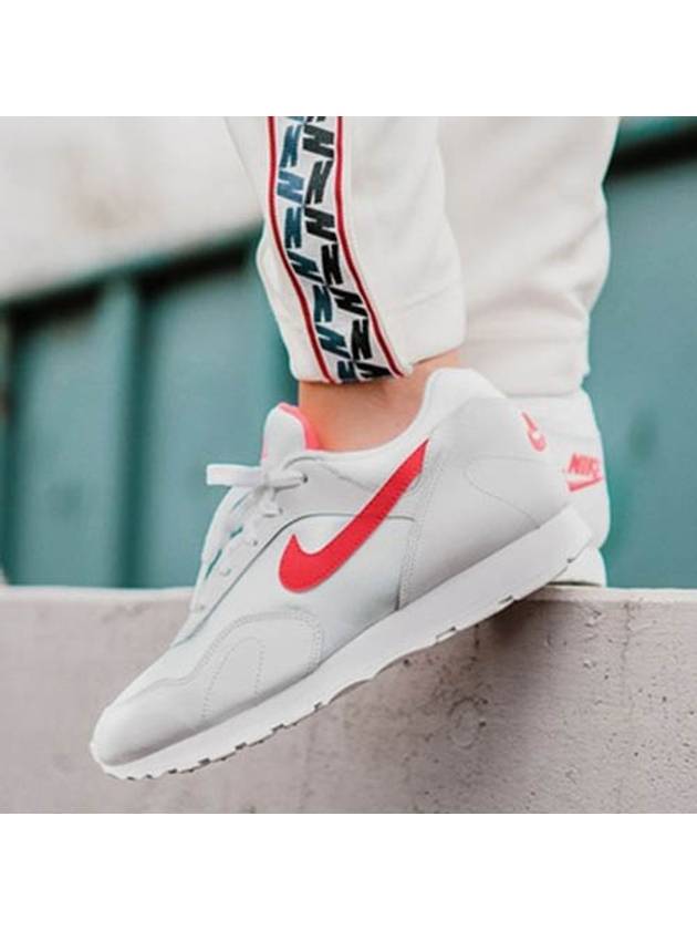 Outburst OG Low Top Sneakers White Solar Red - NIKE - BALAAN 2