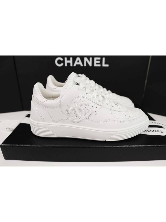 CC Logo Calfskin Low Top Sneakers White - CHANEL - BALAAN 5