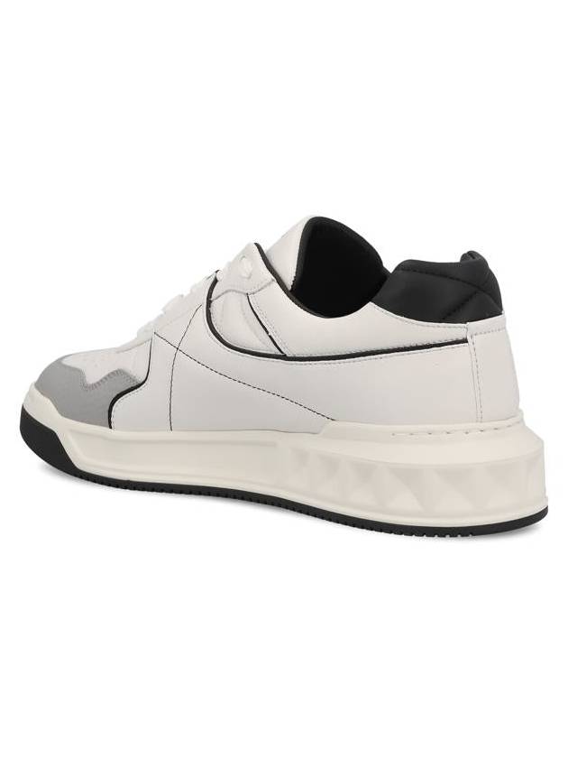 Stud Low Top Sneakers White - VALENTINO - BALAAN 4