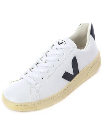 Urka Navy Logo Patch Sneakers UC0702641B - VEJA - BALAAN 1