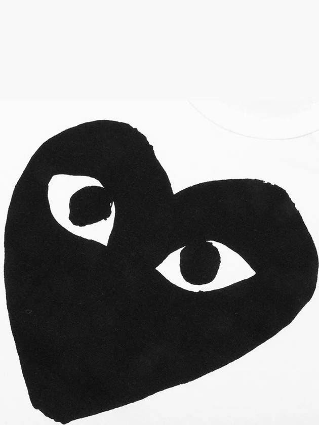 Black Heart Print T Shirt White AZ T070 051 1 - COMME DES GARCONS - BALAAN 4