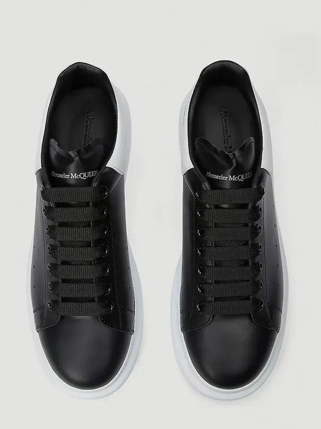 Signature logo heel tab twotone leather oversole sneakers - ALEXANDER MCQUEEN - BALAAN 2