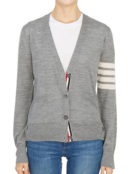 Sustainable Fine Merino Wool 4-Bar Relaxed Fit V-Neck Cardigan Light Grey - THOM BROWNE - BALAAN 2