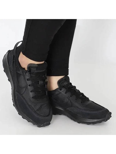 Waffle Debut Low Top Sneakers Black - NIKE - BALAAN 2