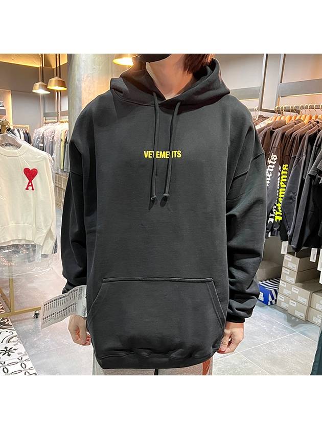 Neon Logo Label Hoodie Black - VETEMENTS - BALAAN 3