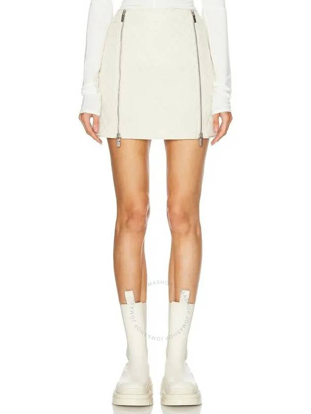 Burberry Quilted Polyester Mini Skirt, Brand Size 6 (US Size 4) - BURBERRY - BALAAN 2