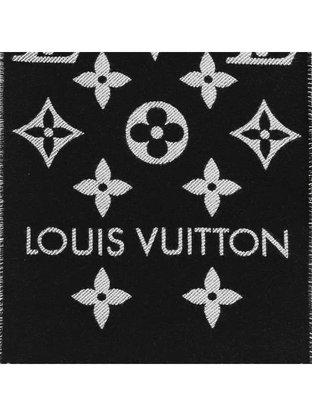 LV Essential Scarf Black - LOUIS VUITTON - BALAAN 4