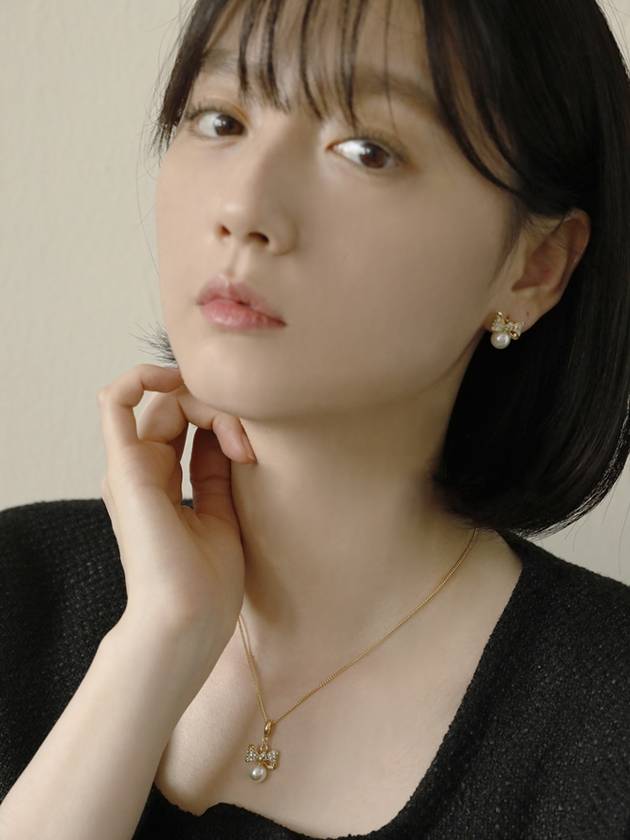 Ribbon Pearl Cubic Necklace Gold - SOSOO - BALAAN 5