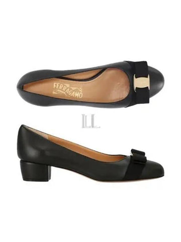 Ferragamo Vara Bow Women s Pumps C SOFT NERO 0775750 - SALVATORE FERRAGAMO - BALAAN 1