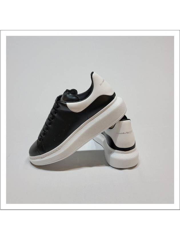 Oversized Leather Tab Low Top Sneakers Black - ALEXANDER MCQUEEN - BALAAN 3