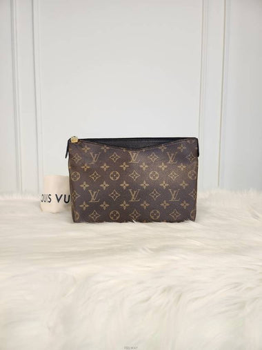 Daol Beomeo Branch Pallas Beauty Case M64124 Condition B - LOUIS VUITTON - BALAAN 1