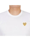 Small Gold Heart Wappen Short Sleeve T-Shirt White P1 T216 4 - COMME DES GARCONS - BALAAN 7