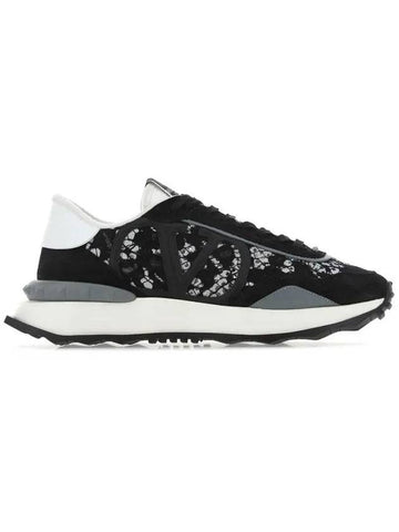 V Logo Signature Lace Runner Low Top Sneakers Black - VALENTINO - BALAAN 1