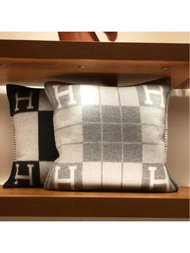 Avalon Cushion Black 3HA1400 - HERMES - BALAAN 5