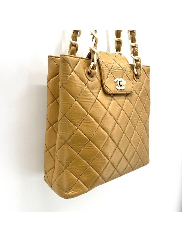 Lambskin quilted shoulder bag - CHANEL - BALAAN 3