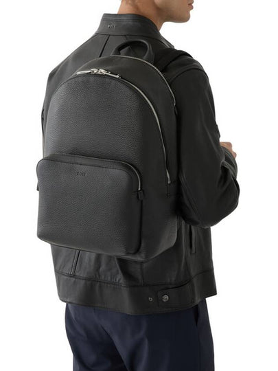 Smart Sleeve Grain Italian Leather Backpack Black - HUGO BOSS - BALAAN 2