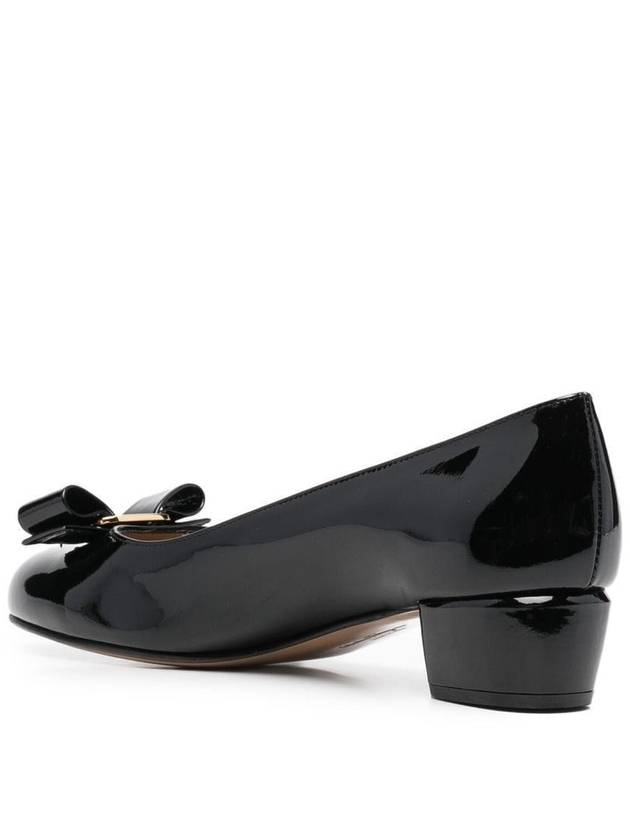 Vara Bow Patent Pumps Black - SALVATORE FERRAGAMO - BALAAN 5