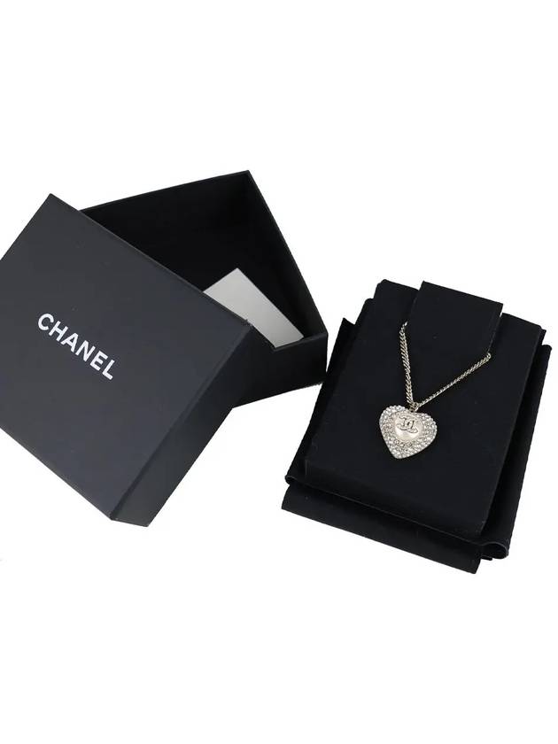 22B CC logo heart cubic pearl necklace AB9385 - CHANEL - BALAAN 6