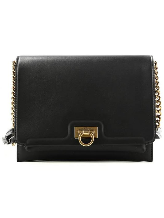 Gancini Trifolio Flap Leather Shoulder Bag Black - SALVATORE FERRAGAMO - BALAAN 2