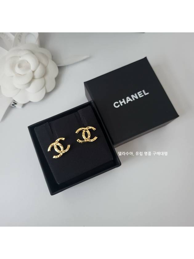 CC Logo Earrings Gold - CHANEL - BALAAN 10