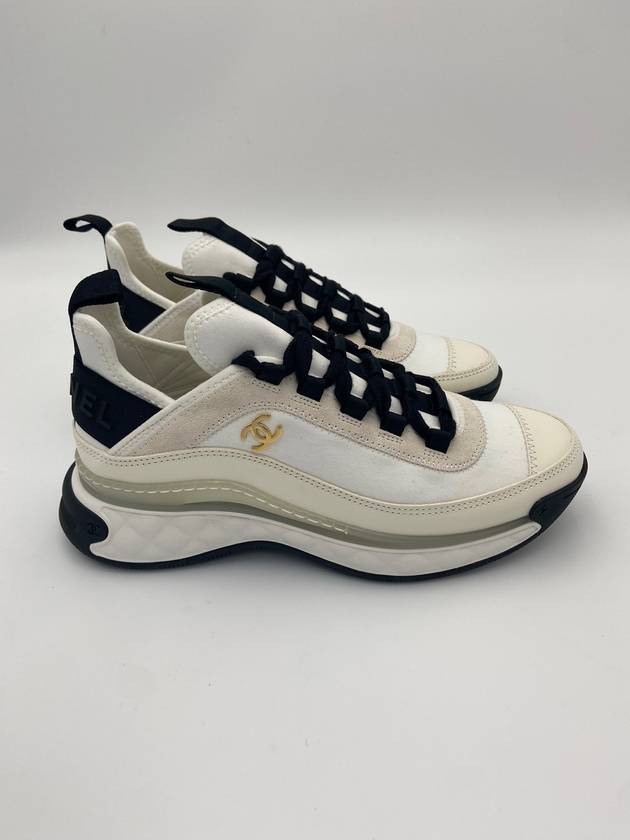 Mixed Fibers Velvet Calfskin Low Top Sneakers Ivory - CHANEL - BALAAN 3