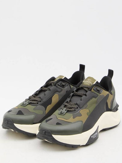 Low Top True Act Camouflage sneakers - VALENTINO - BALAAN 2