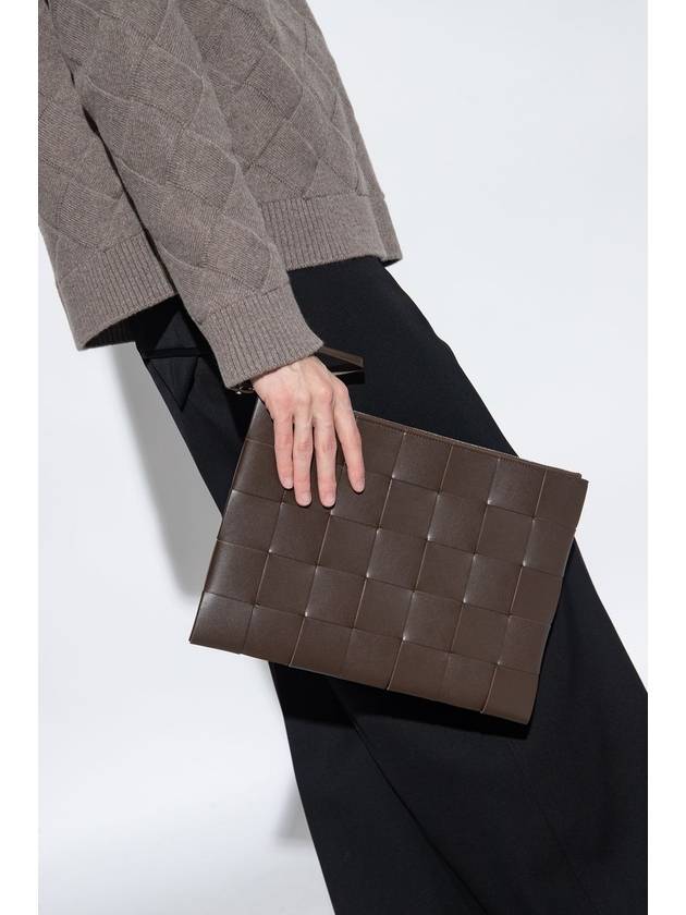 Intrecciato Weaving Strap Clutch Bag Brown - BOTTEGA VENETA - BALAAN 3