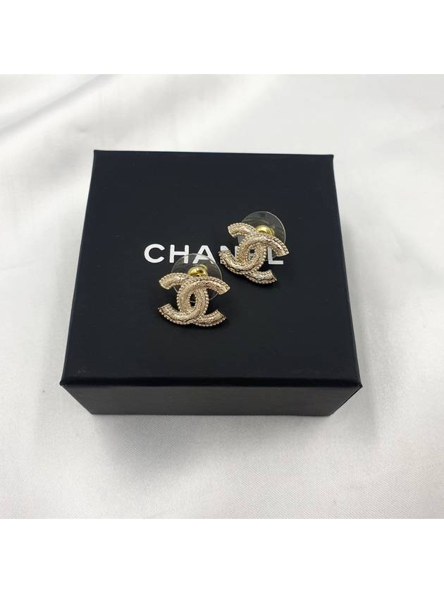 CC Logo Mini Earrings Gold - CHANEL - BALAAN 4