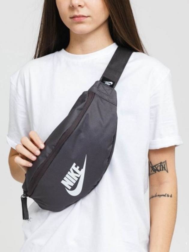 Logo Heritage Belt Bag Charcoal - NIKE - BALAAN.