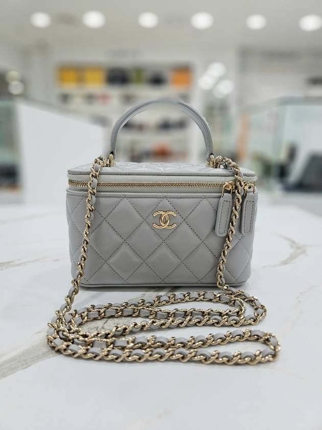 Vanity Lambskin Small Top Handle Cross Bag AP2199 - CHANEL - BALAAN 2