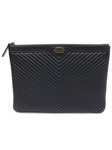 A84406 Dark Navy Lambskin Chevron Silver Plated Boy New Medium Clutch Bag 26th - CHANEL - BALAAN 1