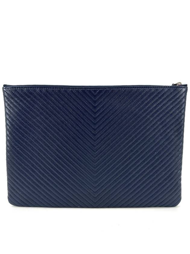 Silver caviar chevron clutch large - CHANEL - BALAAN 5