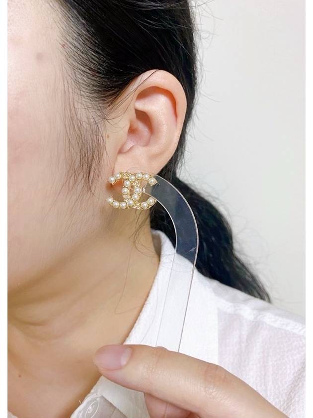 24 CC Logo Pearl Earrings Gold - CHANEL - BALAAN 6