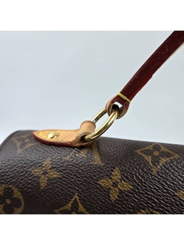 Female Clooney mm 4348 - LOUIS VUITTON - BALAAN 24