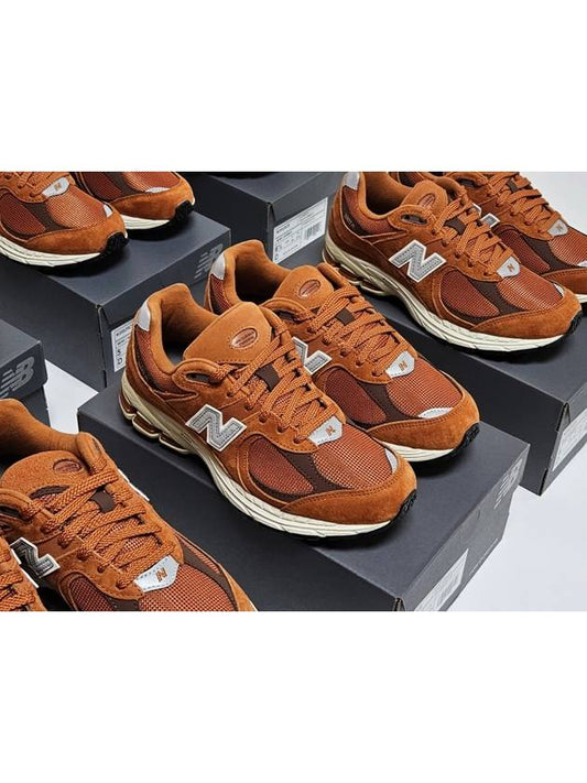 2002R Rust Oxide Low Top Sneakers Orange - NEW BALANCE - BALAAN 2