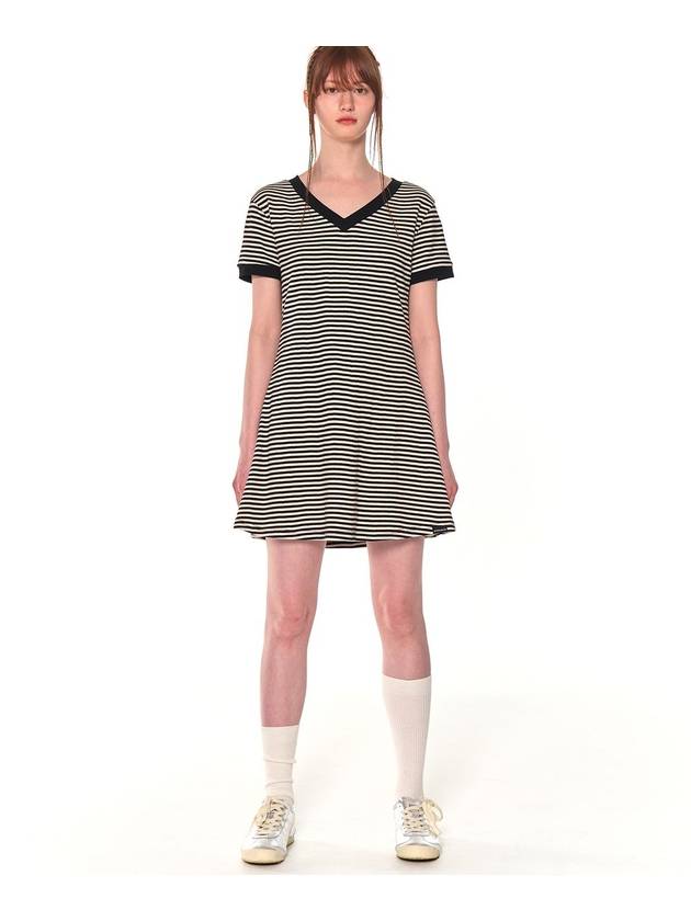 V Neck Stripe White - ZIZEMUSEUM - BALAAN 2