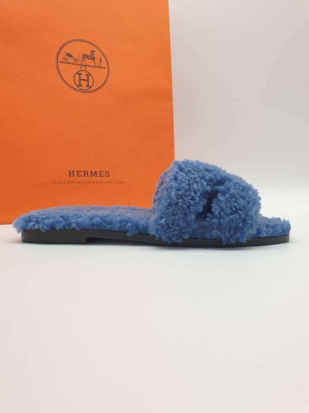 Oran Shearling Sandals Indigo - HERMES - BALAAN.