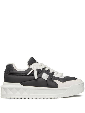 Valentino Garavani Sneakers - VALENTINO - BALAAN 1