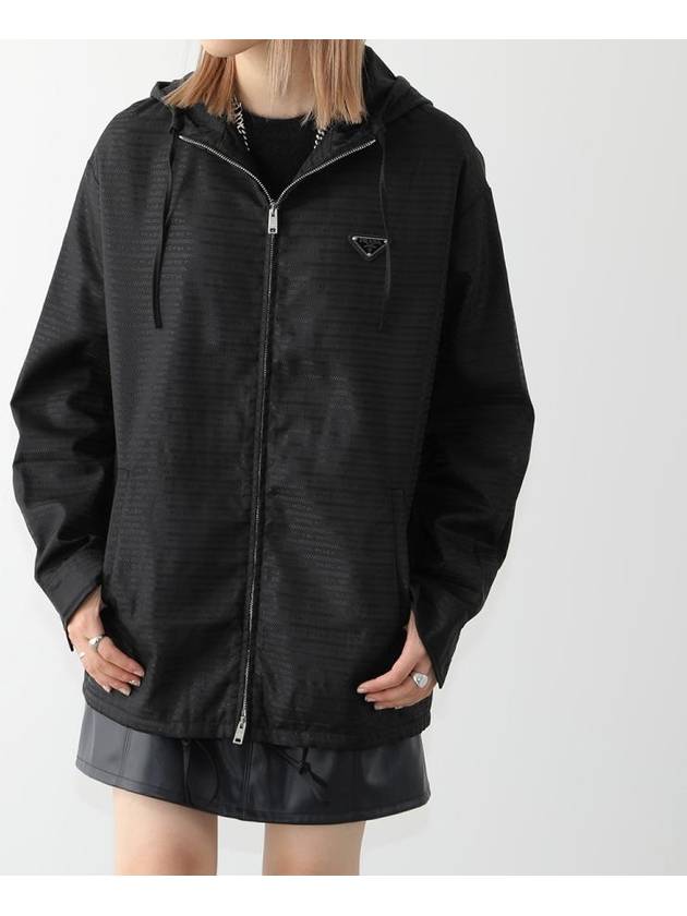 Triangle Logo Re-Nylon Zip Up Hoodie Black - PRADA - BALAAN 2